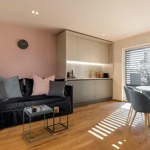  Apartment La